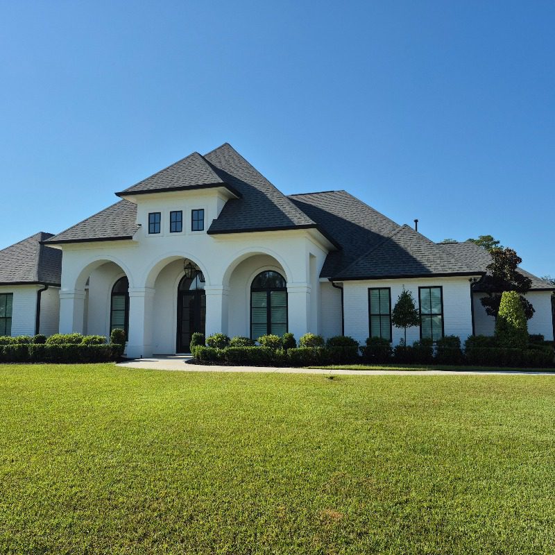 Healthy lawn in Carter Plantation, Springfield LA treated by Grow Green Weed Control